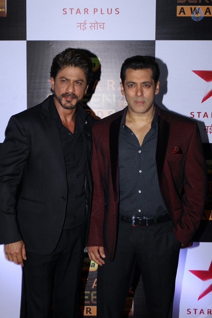 Celebrities at Star Screen Awards 2016 Event 1 - 47 / 71 photos