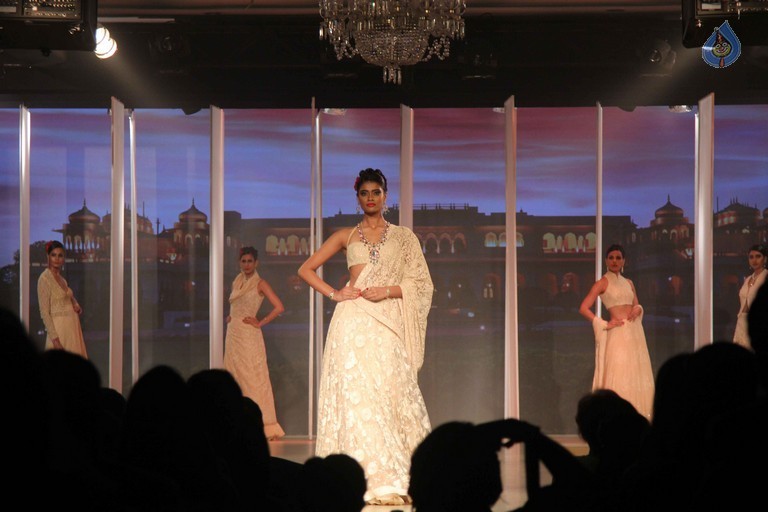 Celebrities at Tajness a New Concept Launch - 4 / 18 photos