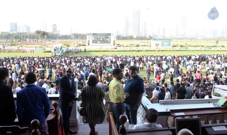 Celebrities at The Sshaawn Million Cup Event - 26 / 33 photos