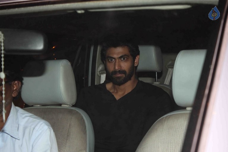 Celebrities at Varun Dhawan Birthday Party - 24 / 37 photos