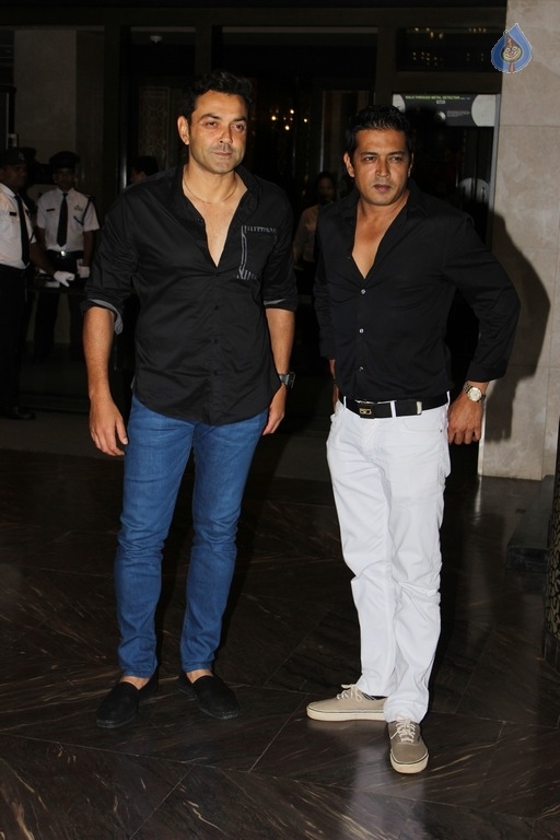 Celebrities at Zaheer Khan Engagement Party - 29 / 43 photos