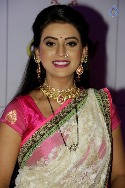 Celebrities at Zee Rishtey Awards 2015 - 35 / 93 photos