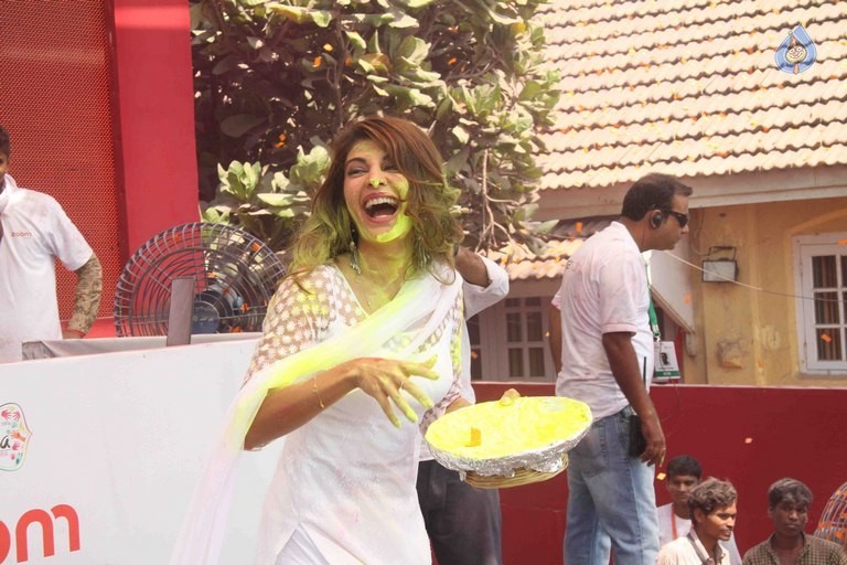 Celebrities at ZOOM Holi 2016 - 40 / 65 photos