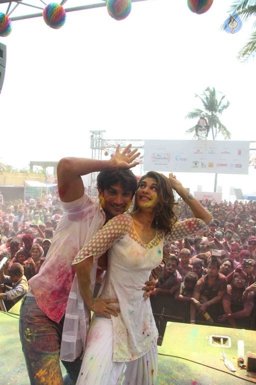 Celebrities at ZOOM Holi 2016 - 46 / 65 photos