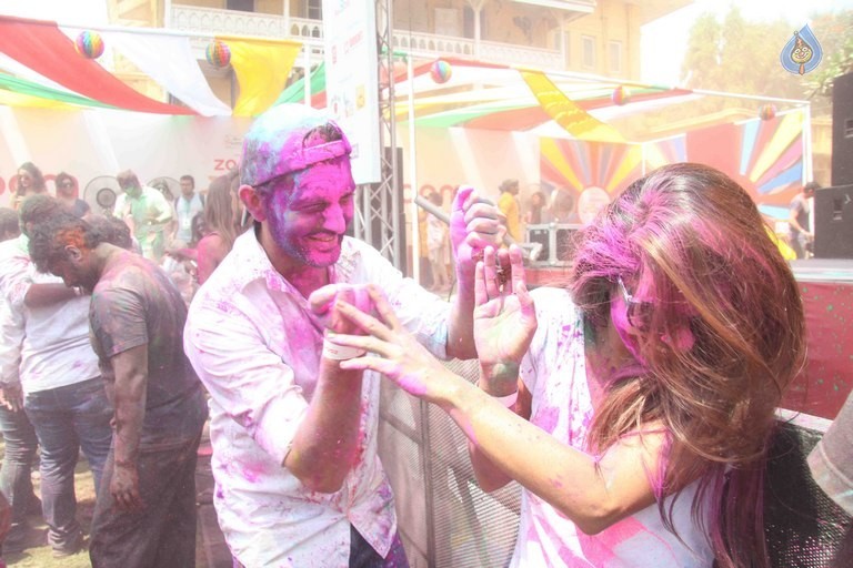 Celebrities at ZOOM Holi 2016 - 61 / 65 photos