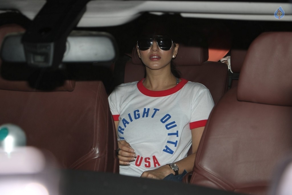 Celebrities Spotted At Airport - 3 / 21 photos