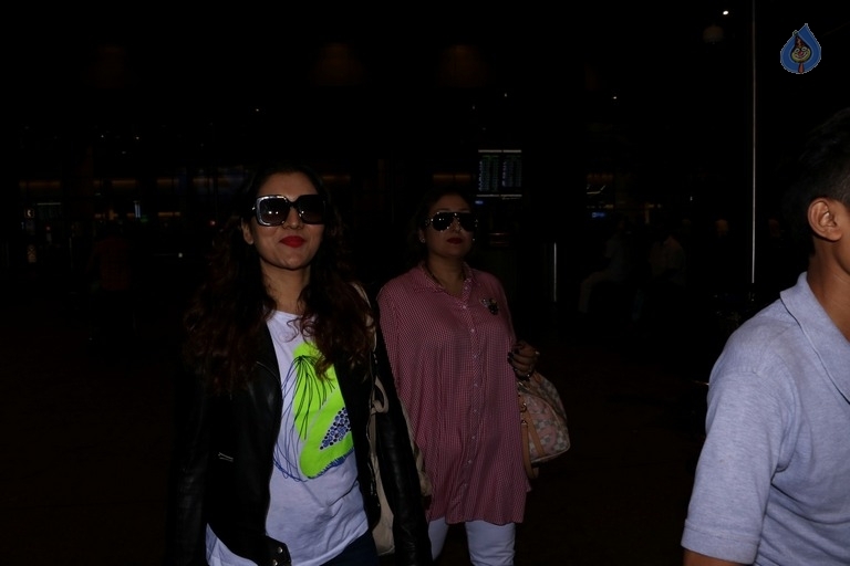 Celebrities Spotted at Airport Returns From IIFA - 58 / 84 photos
