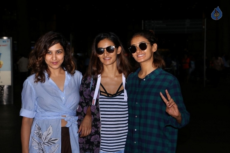 Celebrities Spotted at Airport Returns From IIFA - 76 / 84 photos