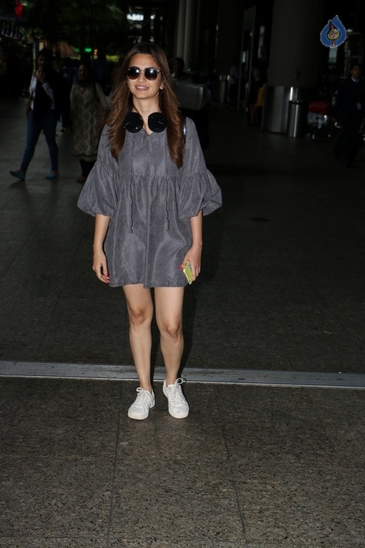 Celebrities Spotted at Airport Returns From IIFA - 84 / 84 photos