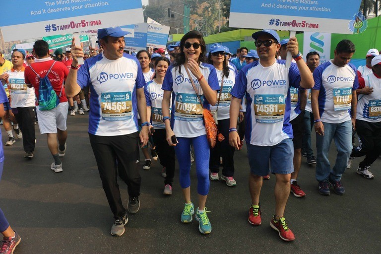Celebrities Spotted at The Mumbai Marathon 2017 - 4 / 26 photos