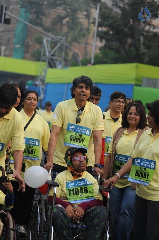 Celebrities Spotted at The Mumbai Marathon 2017 - 23 / 26 photos