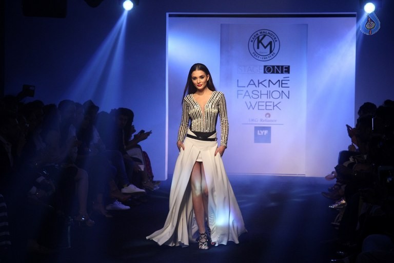 Celebrities Walk the Ramp at LFW 2016 Summer Resort 1 - 10 / 63 photos