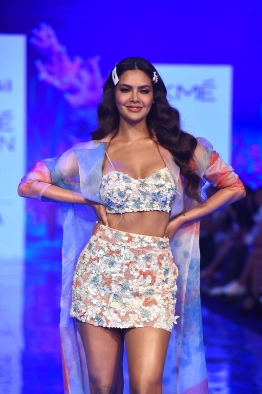 Celebrities walks the Ramp at Lakme Fashion Week 2020 - 4 / 41 photos