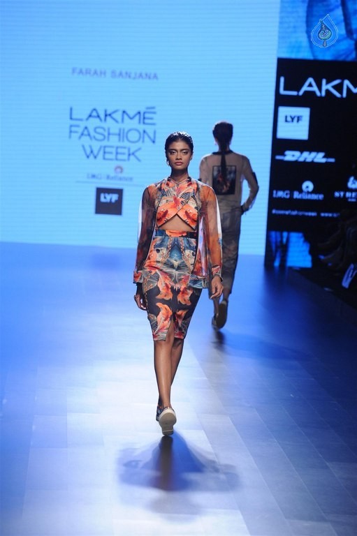 Celebrities Walks the Ramp at LFW 2016 - 28 / 60 photos