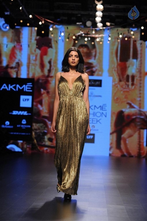Celebrities Walks the Ramp at LFW 2016 - 29 / 60 photos