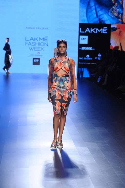 Celebrities Walks the Ramp at LFW 2016 - 35 / 60 photos