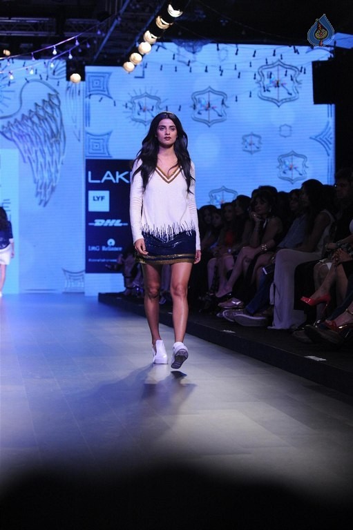 Celebrities Walks the Ramp at LFW 2016 - 38 / 60 photos