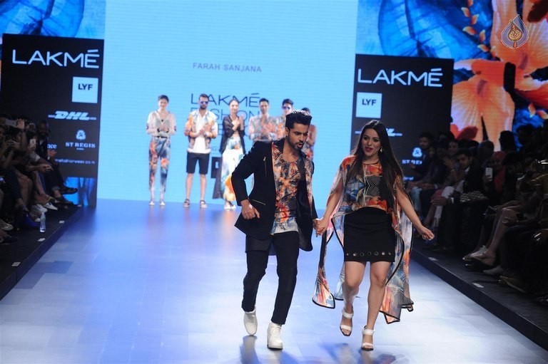 Celebrities Walks the Ramp at LFW 2016 - 43 / 60 photos