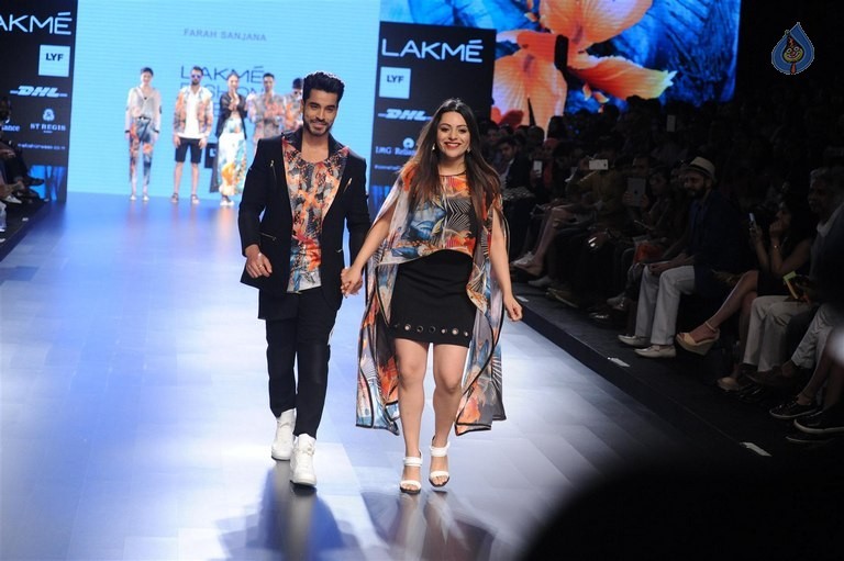 Celebrities Walks the Ramp at LFW 2016 - 52 / 60 photos