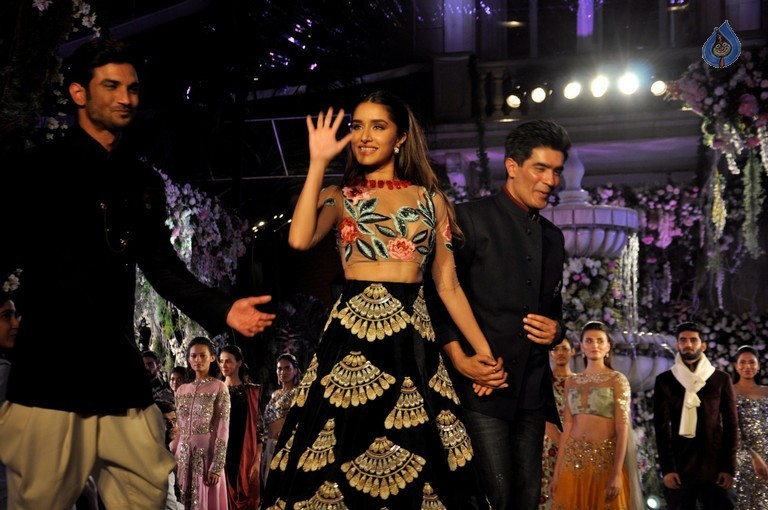Celebrities Walks the Ramp at LFW Winter Festive 2016 - 38 / 63 photos