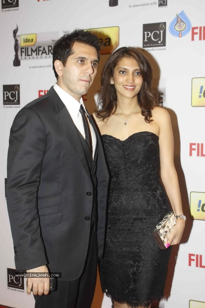 Celebs at 57th Idea Filmfare Awards 2011 - 41 / 137 photos