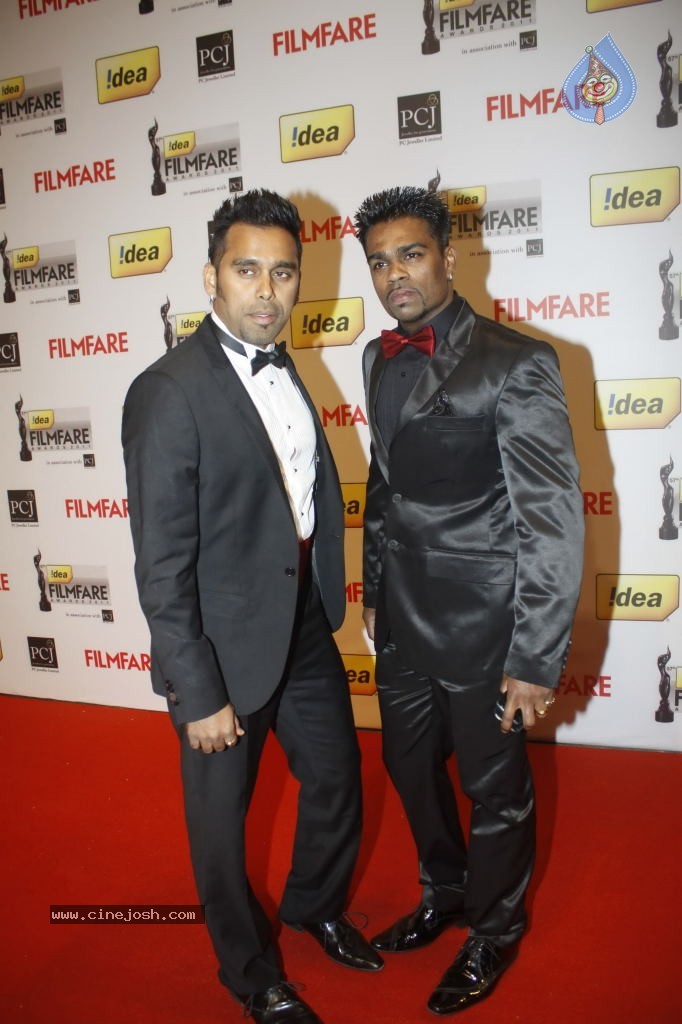 Celebs at 57th Idea Filmfare Awards 2011 - 47 / 137 photos