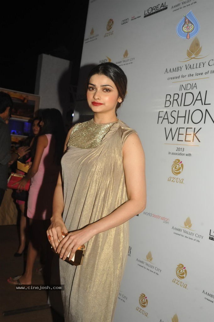 Celebs at Aamby Valley India Bridal Fashion Week - 54 / 78 photos