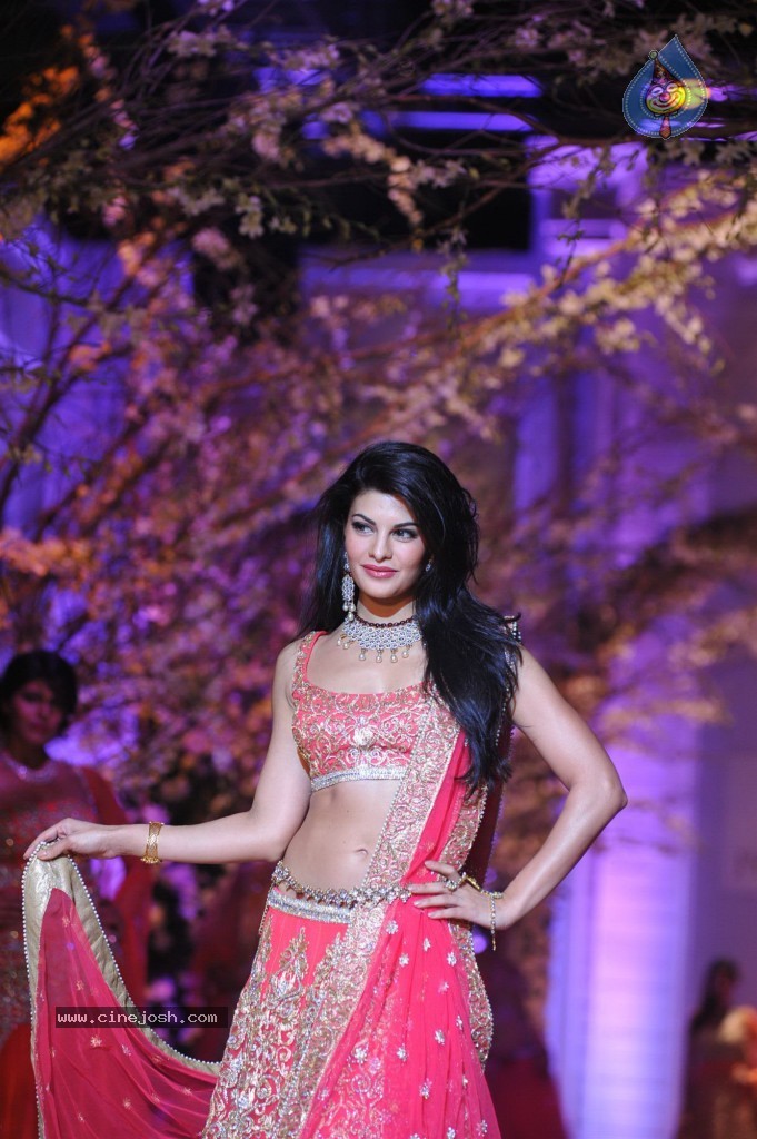 Celebs at Aamby Valley India Bridal Fashion Week - 16 / 96 photos