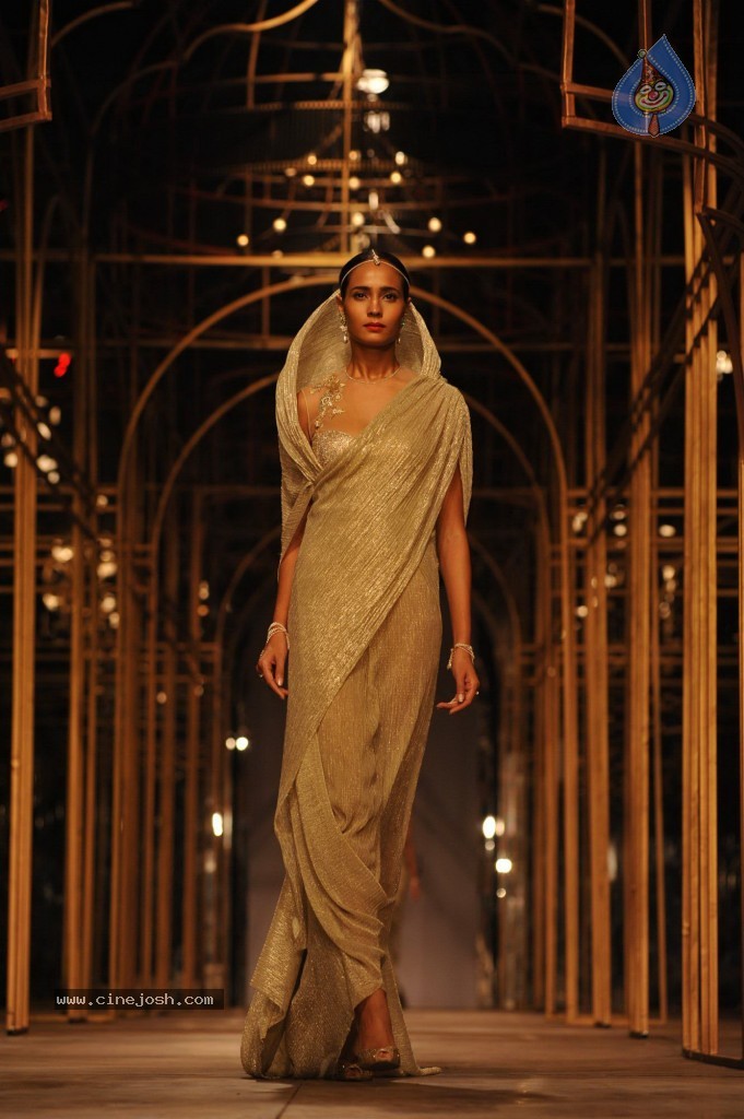 Celebs at Aamby Valley India Bridal Fashion Week - 17 / 96 photos