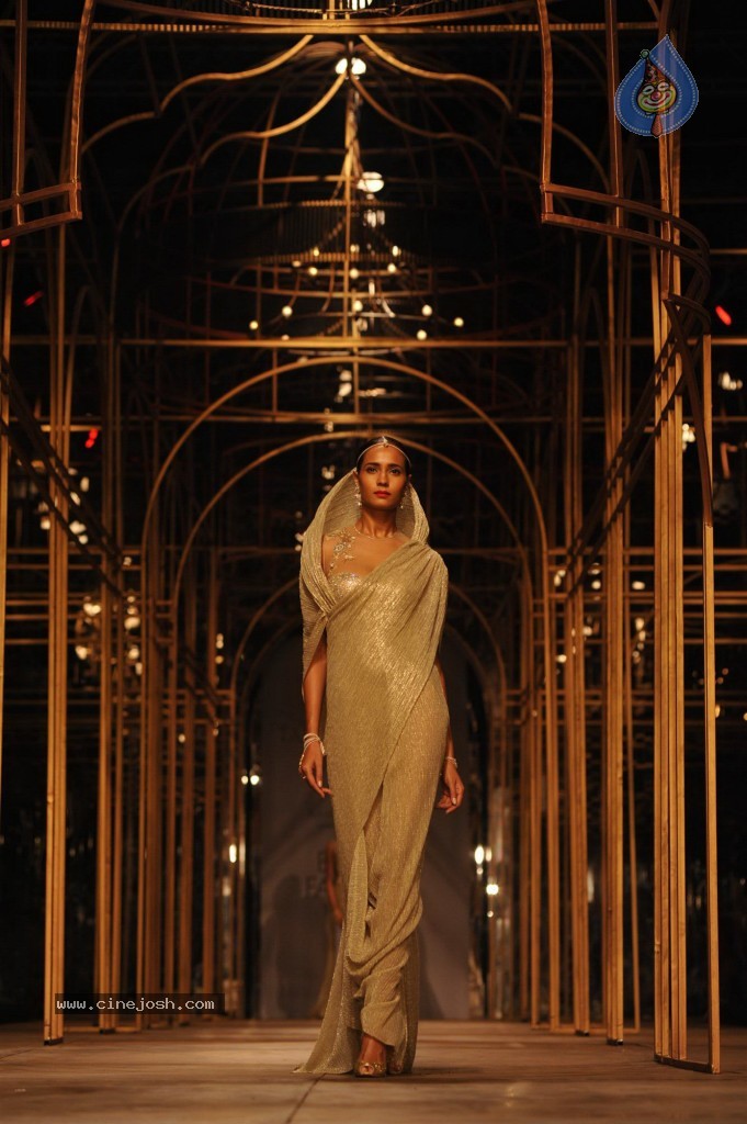 Celebs at Aamby Valley India Bridal Fashion Week - 23 / 96 photos