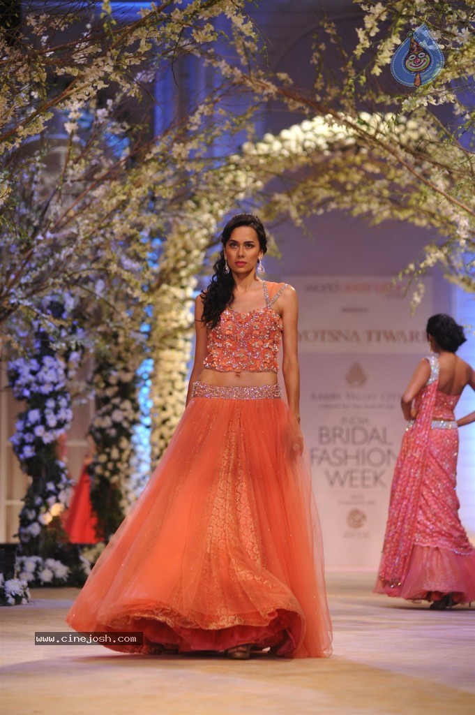 Celebs at Aamby Valley India Bridal Fashion Week - 31 / 96 photos