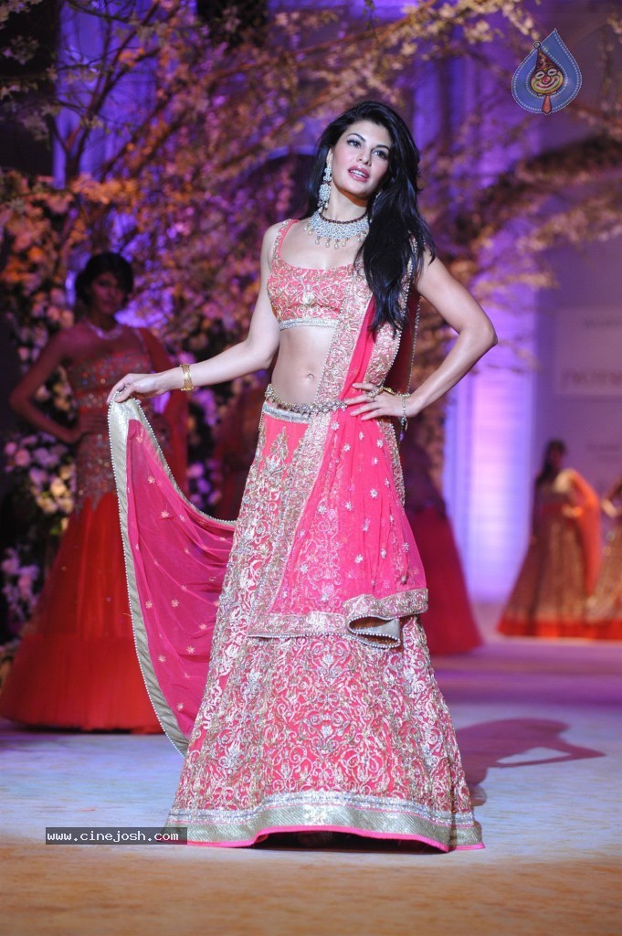 Celebs at Aamby Valley India Bridal Fashion Week - 71 / 96 photos