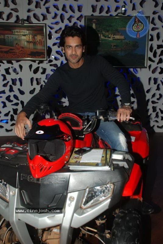 Celebs at Aamby Valley India Bridal Week day 5 - 116 / 133 photos