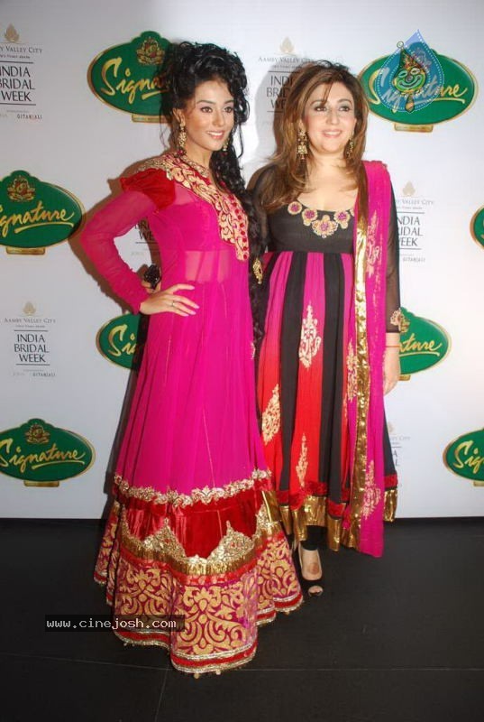 Celebs at Aamby Valley India Bridal Week day 5 - 119 / 133 photos