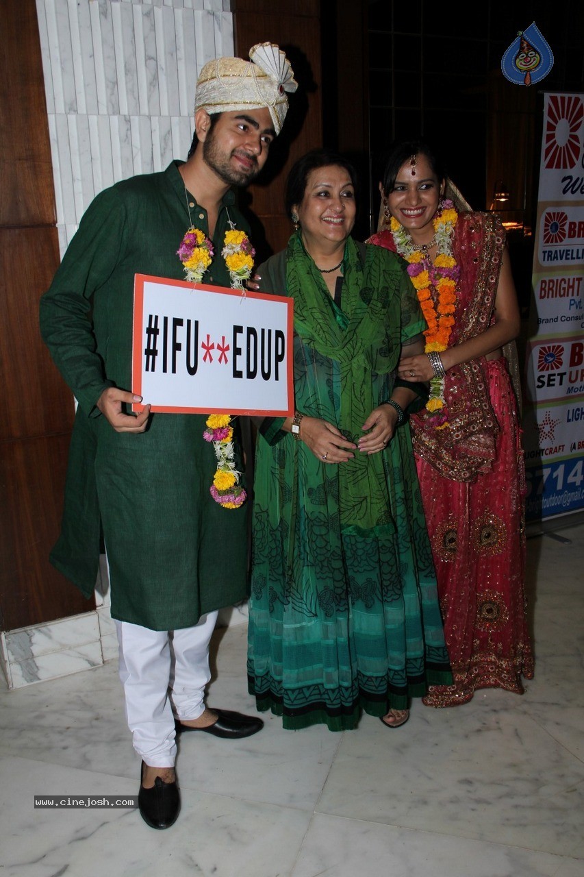 Celebs at Aarya Babbar Book Launch - 27 / 47 photos