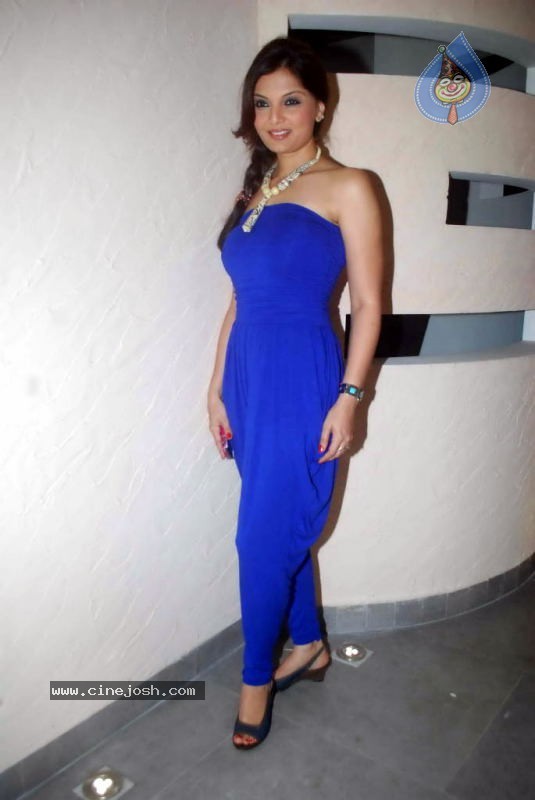 Celebs at Acting School Launch Event - 20 / 34 photos