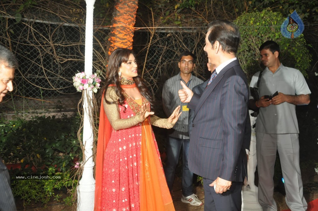 Celebs at Ahana Deol Wedding Reception - 104 / 115 photos