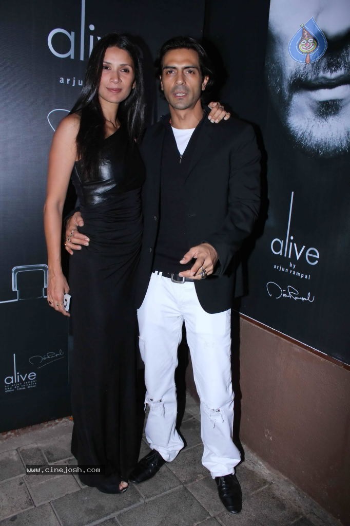 Celebs at Alive Perfume PM and Party - 26 / 138 photos