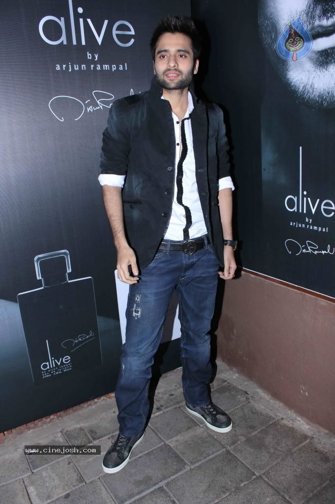 Celebs at Alive Perfume PM and Party - 37 / 138 photos