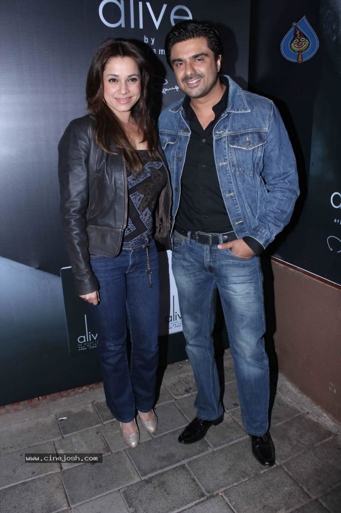 Celebs at Alive Perfume PM and Party - 119 / 138 photos