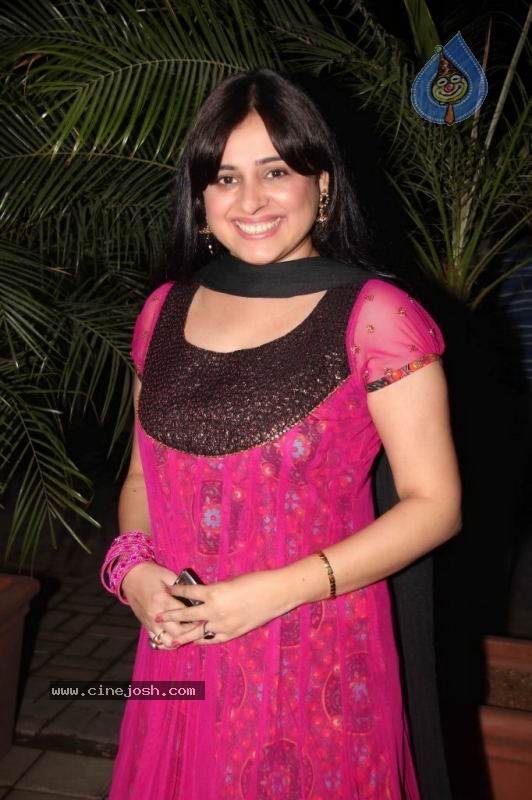 Celebs at All Women Party - 25 / 94 photos