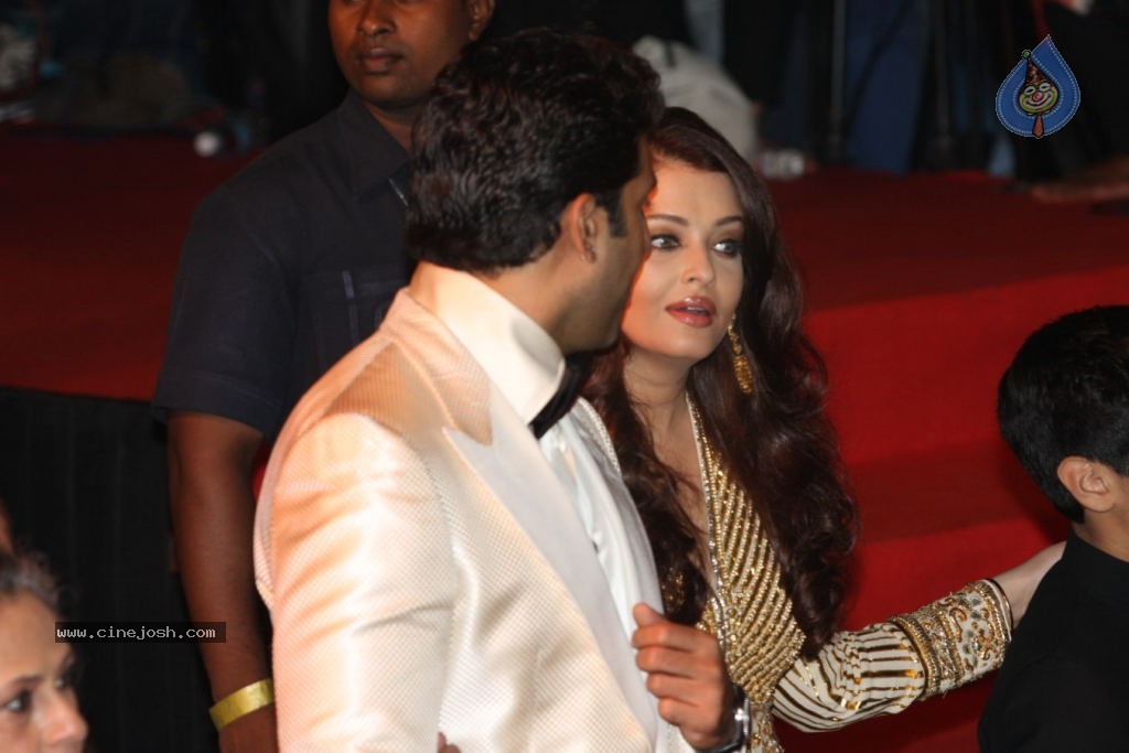 Celebs at Amitabh Bachchan 70th Bday Celebrations - 141 / 184 photos