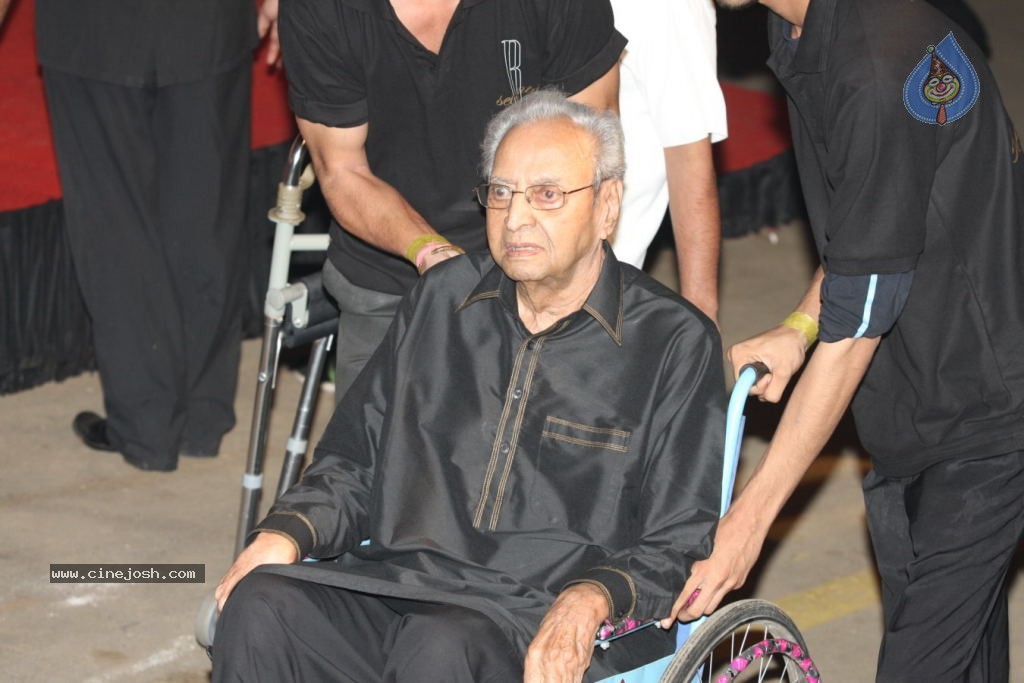 Celebs at Amitabh Bachchan 70th Bday Celebrations - 177 / 184 photos