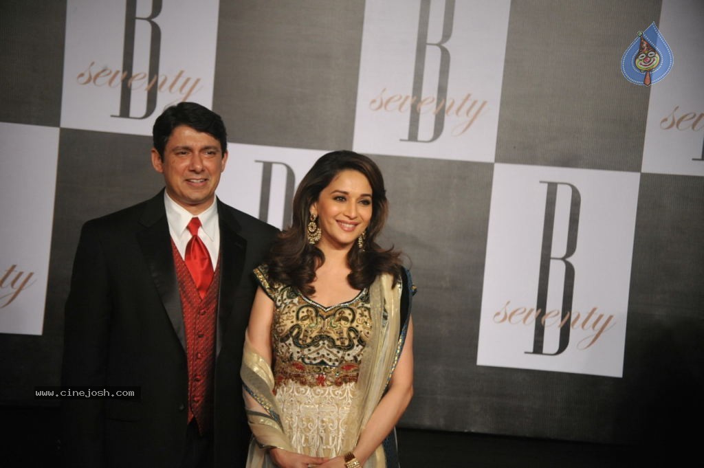 Celebs at Amitabh Bachchan 70th Bday Celebrations - 181 / 184 photos