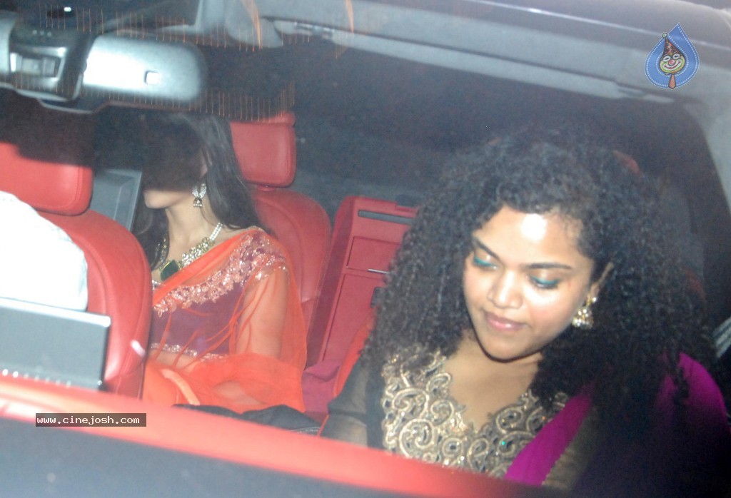 Celebs at Amitabh Family Diwali Bash - 3 / 36 photos