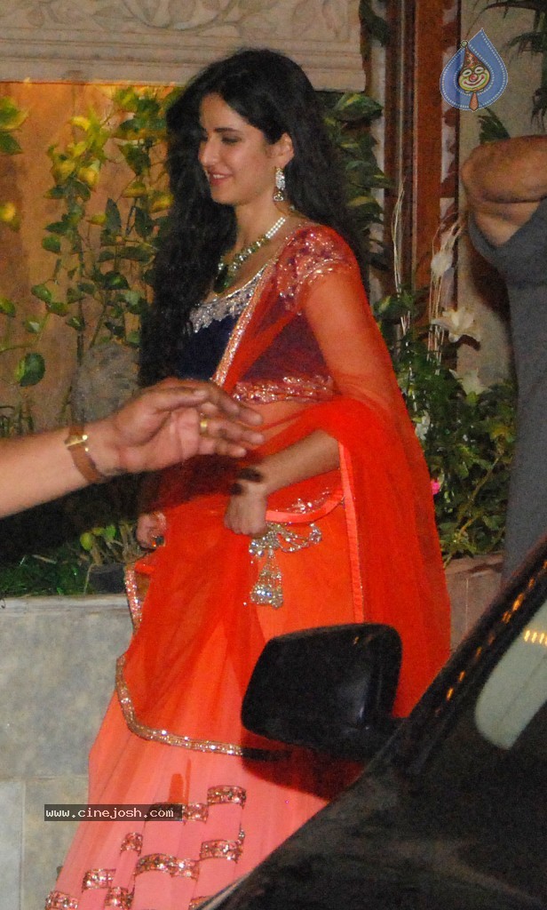 Celebs at Amitabh Family Diwali Bash - 36 / 36 photos
