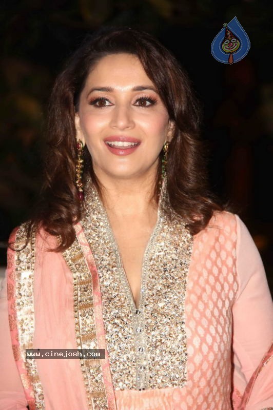 Celebs at Avantika Imran Khan Wedding Reception Set 02 - 51 / 119 photos