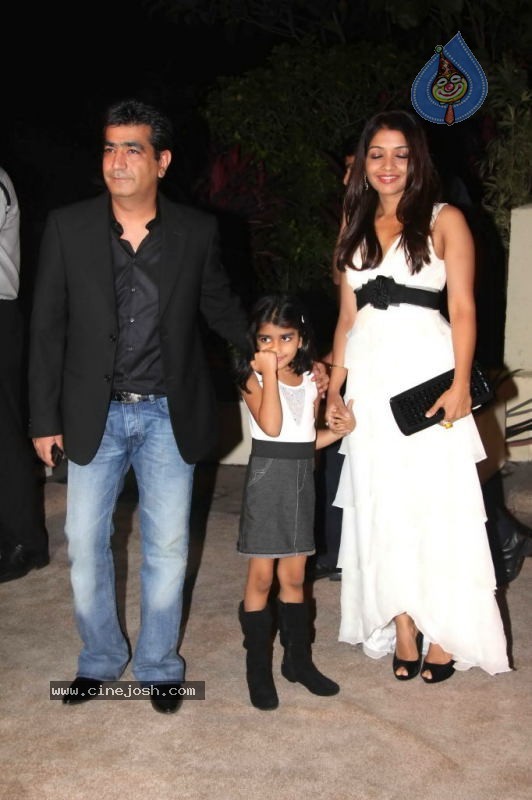 Celebs at Avantika Imran Khan Wedding Reception Set 02 - 67 / 119 photos