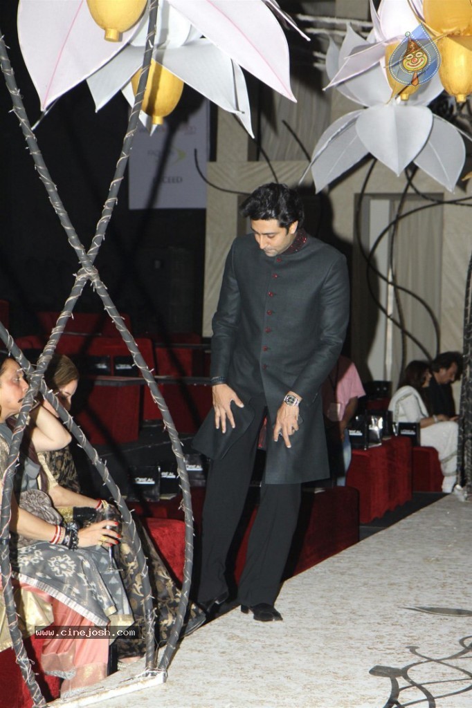 Celebs at AVIBW 2013 Grand Finale - 54 / 71 photos