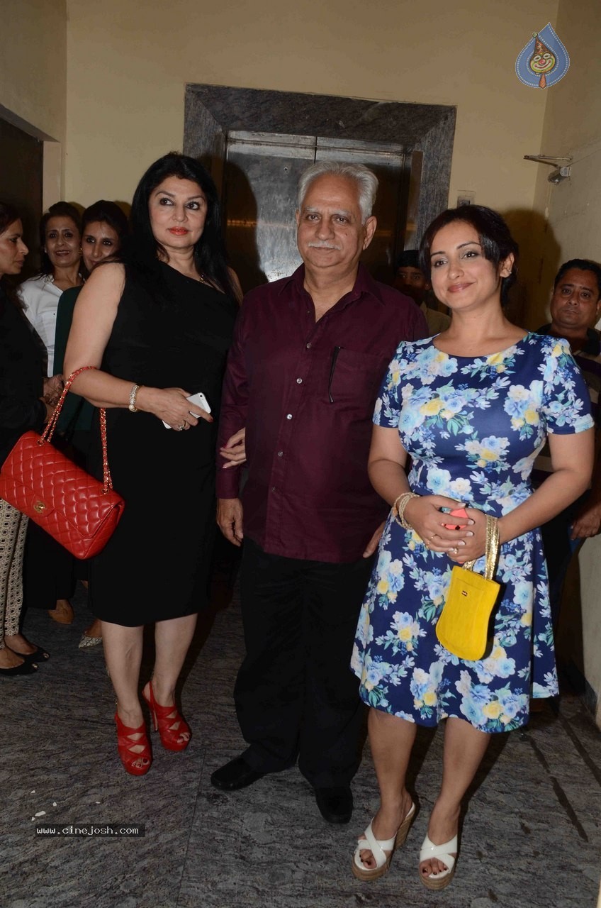 Celebs at Badlapur Special Show - 50 / 79 photos